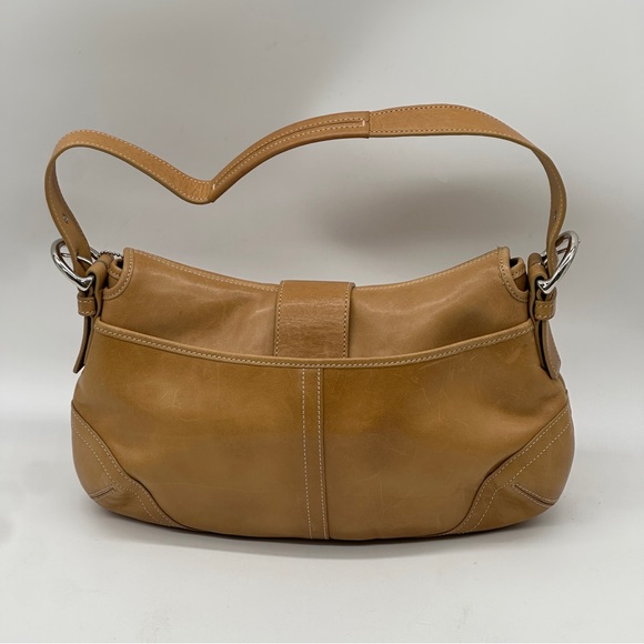 Coach Vintage Shoulder Bag. - Picture 4 of 12